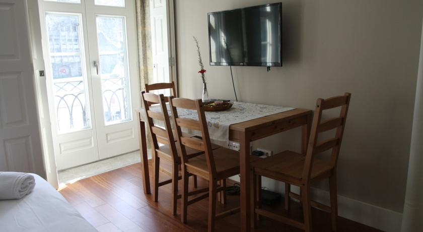 Guestready - Ayres Studio W Balcony Garden Porto Room photo